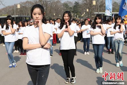 女子骨癌化疗17次又确诊白血病